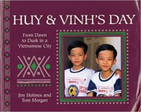 Huy & Vinh's day : from dawn to dusk in a Vietnamese city